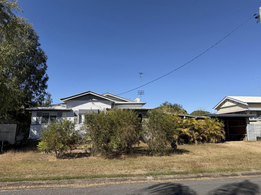 3 Rutherford St, Monto, QLD 4630