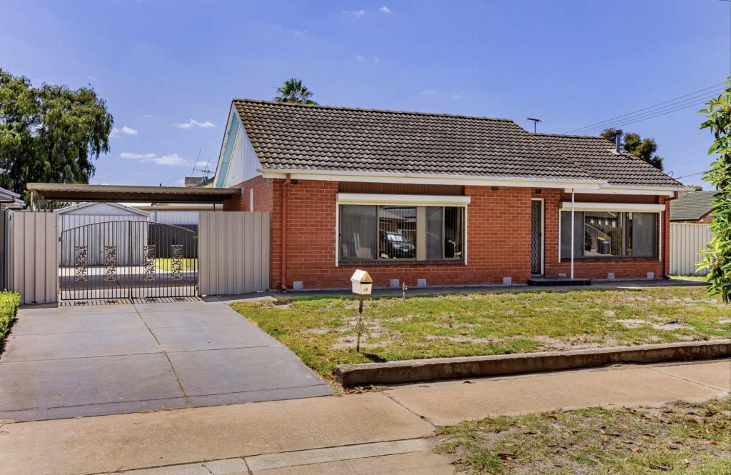 10 Riverina St, Largs North, SA 5016