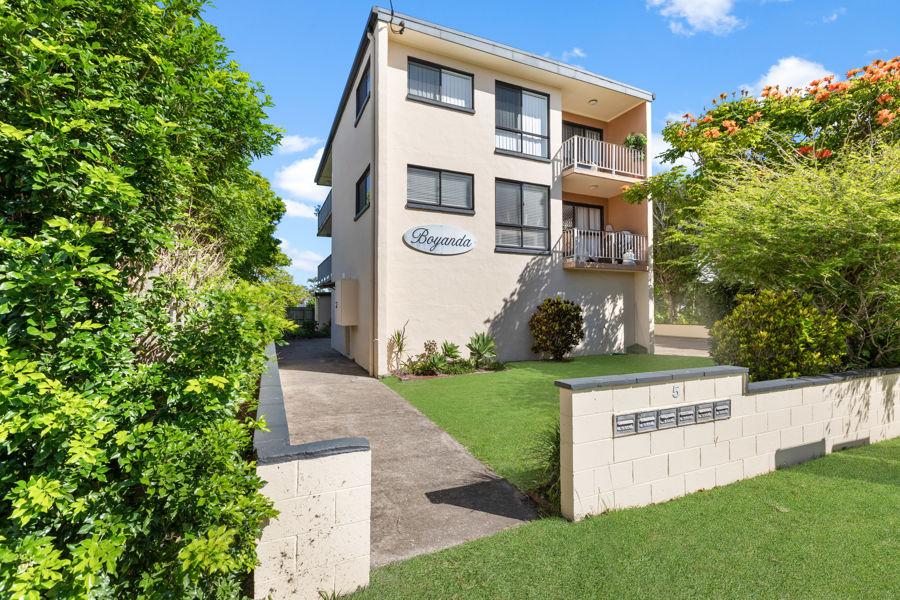 2/5 Richards St, Maroochydore, QLD 4558