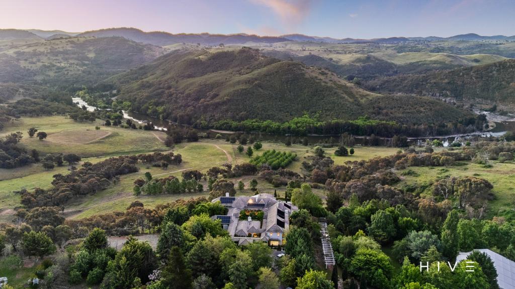 154 Woodgrove Cl, Wallaroo, NSW 2618