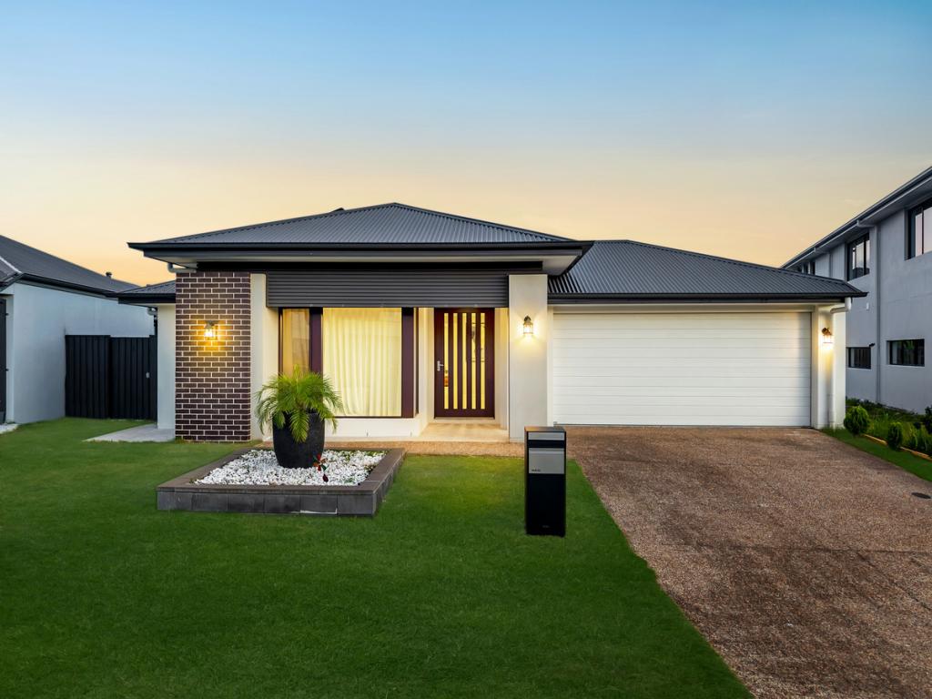 66 MEADOW CCT, HELENSVALE, QLD 4212