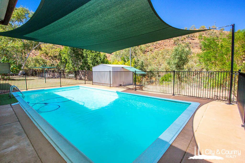 6 Amelia Cres, Townview, QLD 4825