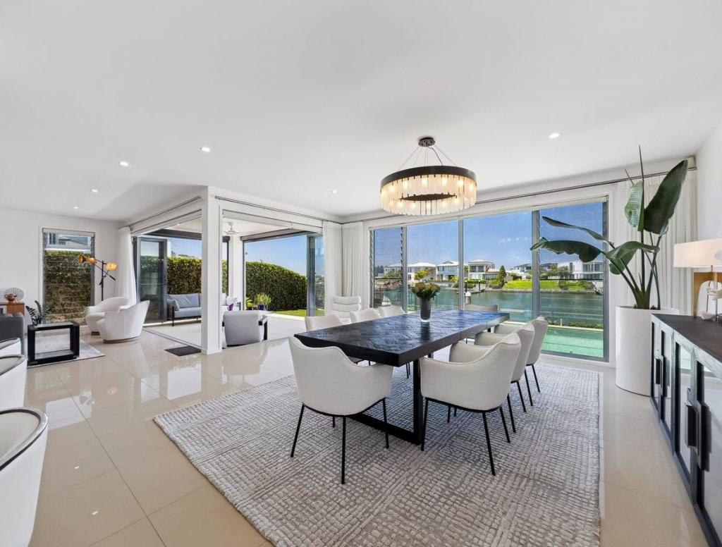 1078 Edgecliff Dr, Sanctuary Cove, QLD 4212