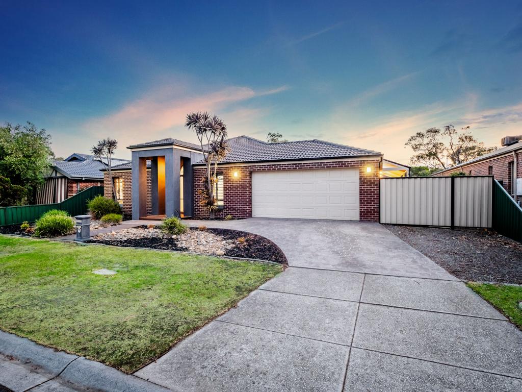 9 Galway Pl, Cranbourne, VIC 3977