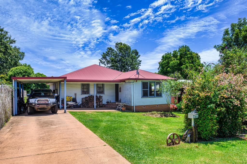 27 Kurrajong St, Dorrigo, NSW 2453