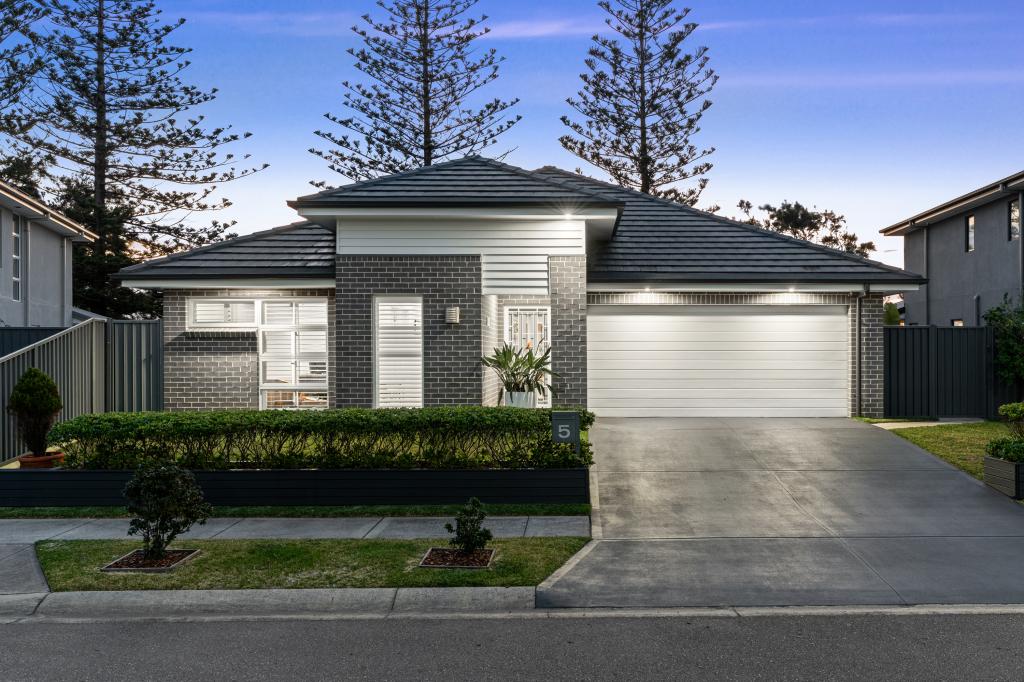 5 Yellawa Cl, The Entrance North, NSW 2261