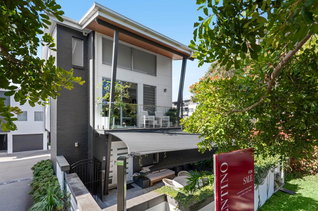 2/170 Kingsley Tce, Manly, QLD 4179