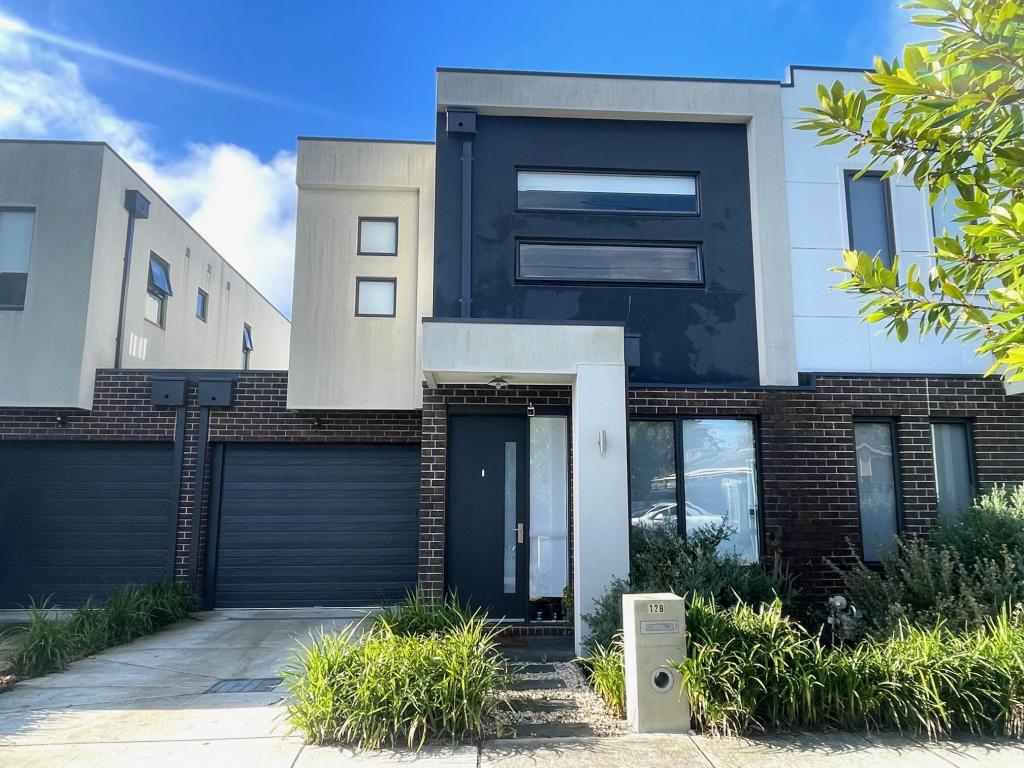 12B TUCKER ST, CRANBOURNE, VIC 3977