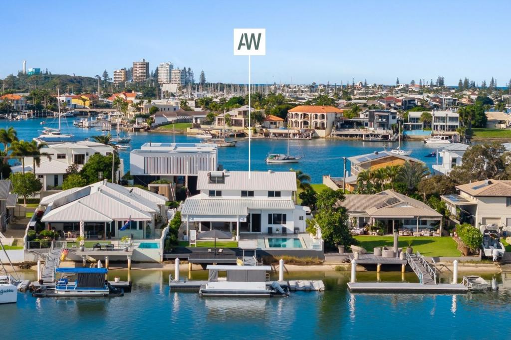 9 Carwoola Cres, Mooloolaba, QLD 4557