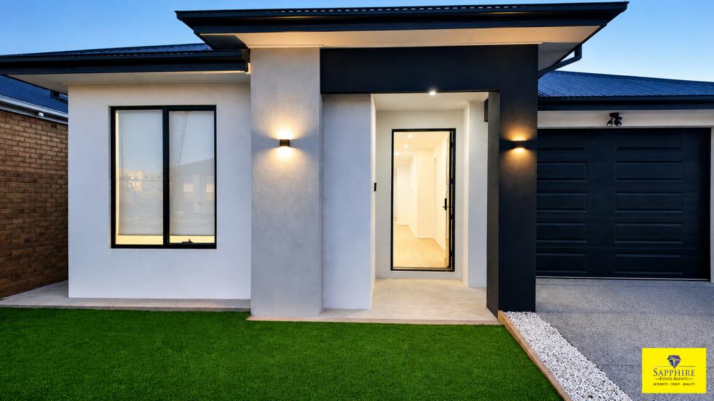 11 COLLETTE CCT, DEANSIDE, VIC 3336