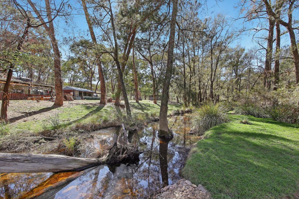 203 Roberts Rd, Grattai, NSW 2850
