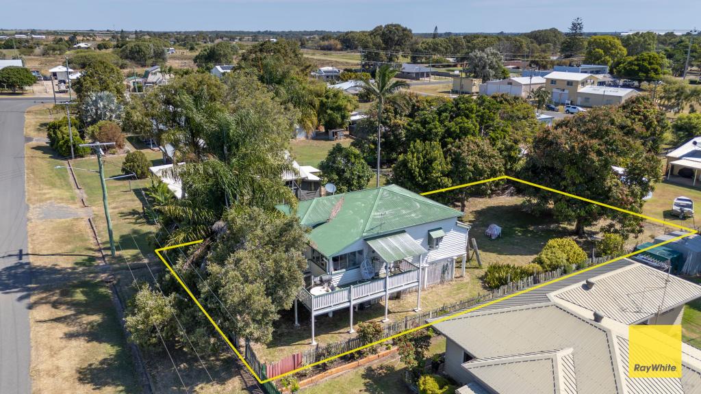 5 Hicks St, Burnett Heads, QLD 4670