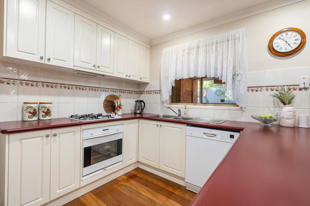 11 Cassinia Ct, Thurgoona, NSW 2640