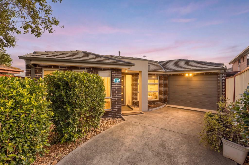 2/34 Shakespeare Dr, Delahey, VIC 3037