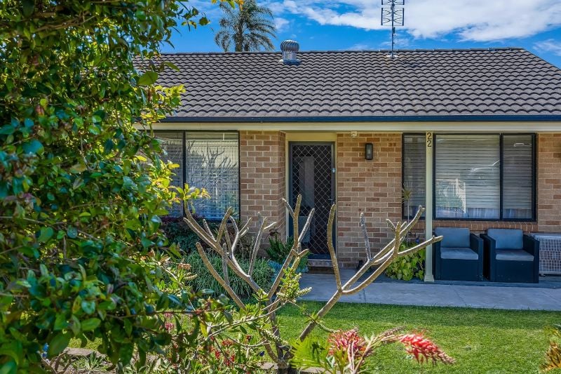 22 YURUGA AVE, SAN REMO, NSW 2262