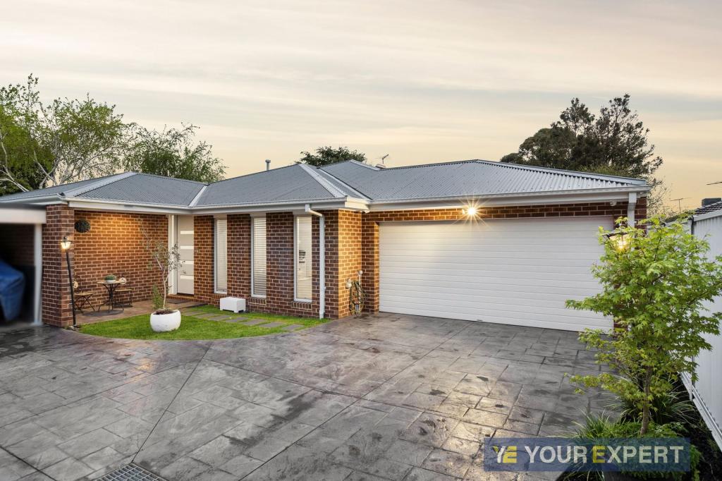 2/1 KILVINGTON CT, BERWICK, VIC 3806