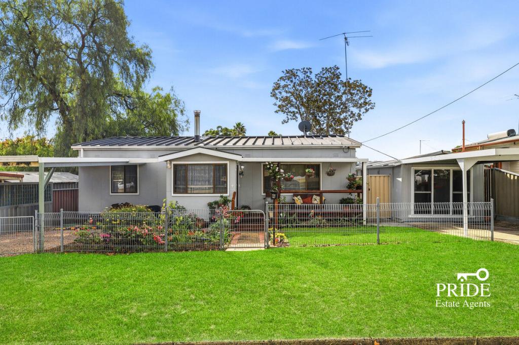 4 Tenth St, Warragamba, NSW 2752