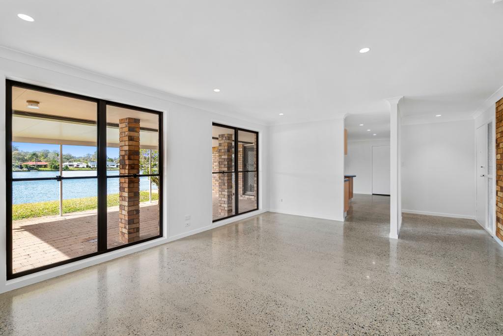 17 Cyclades Cres, Currumbin Waters, QLD 4223
