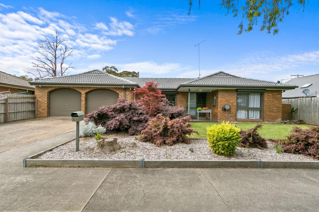 24 Waratah Dr, Morwell, VIC 3840