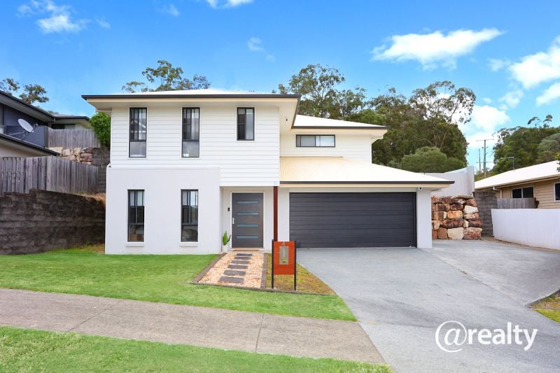 4 Bass Ct, Oxenford, QLD 4210