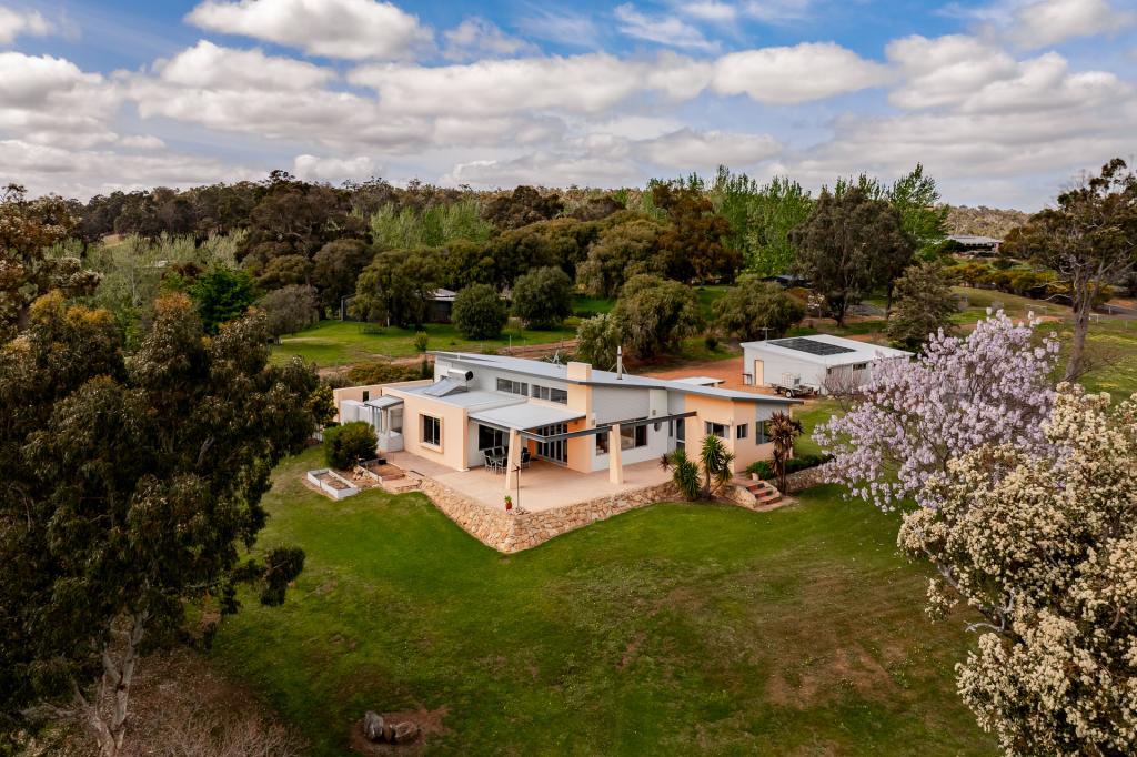 6 Nyleeta Cl, Ferguson, WA 6236