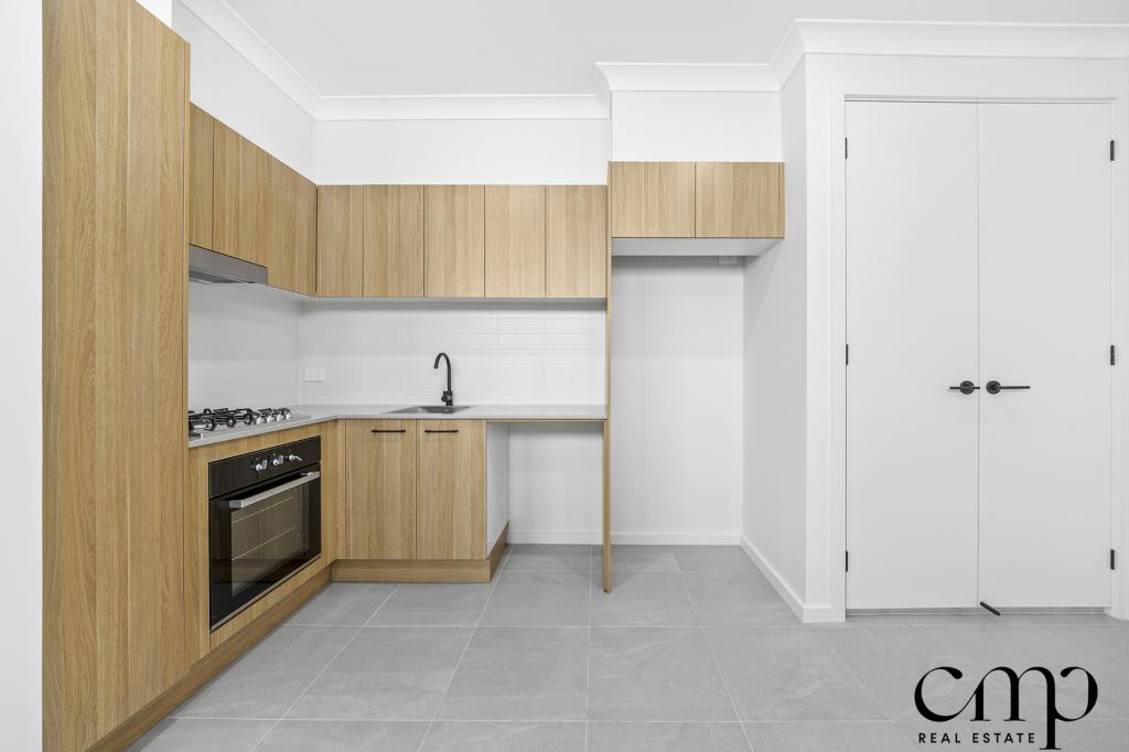 15A ILLYRIA ST, ROSEMEADOW, NSW 2560