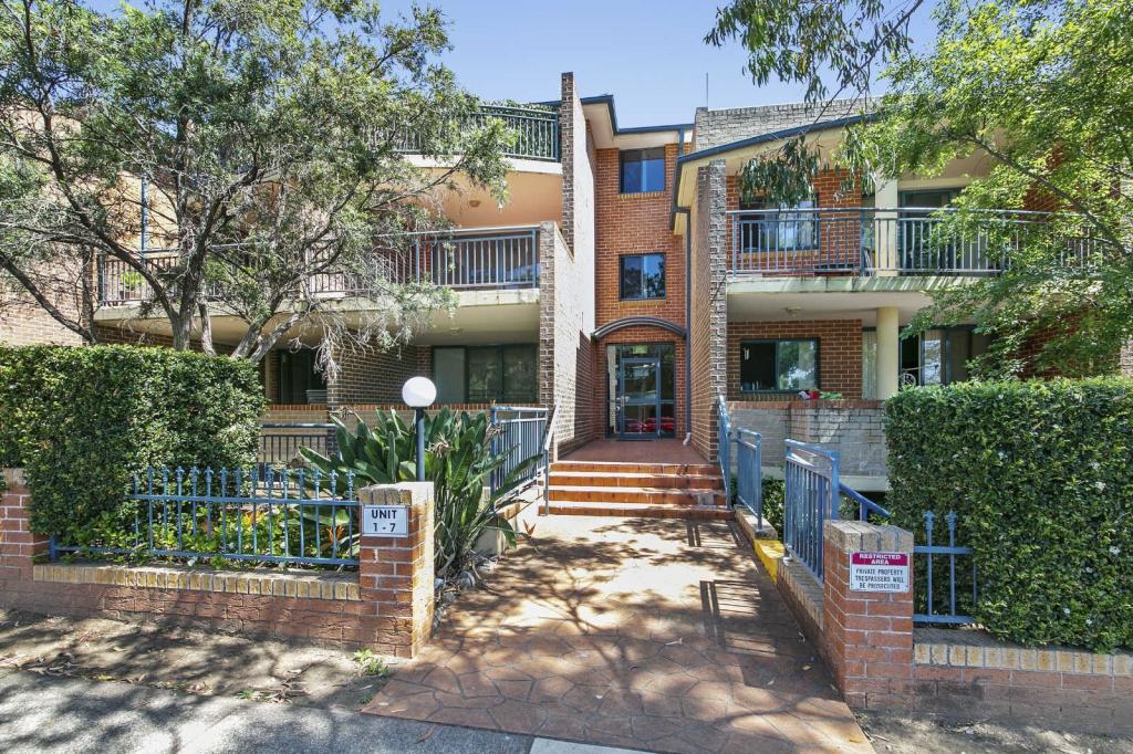 12/38 SHERWOOD RD, MERRYLANDS WEST, NSW 2160