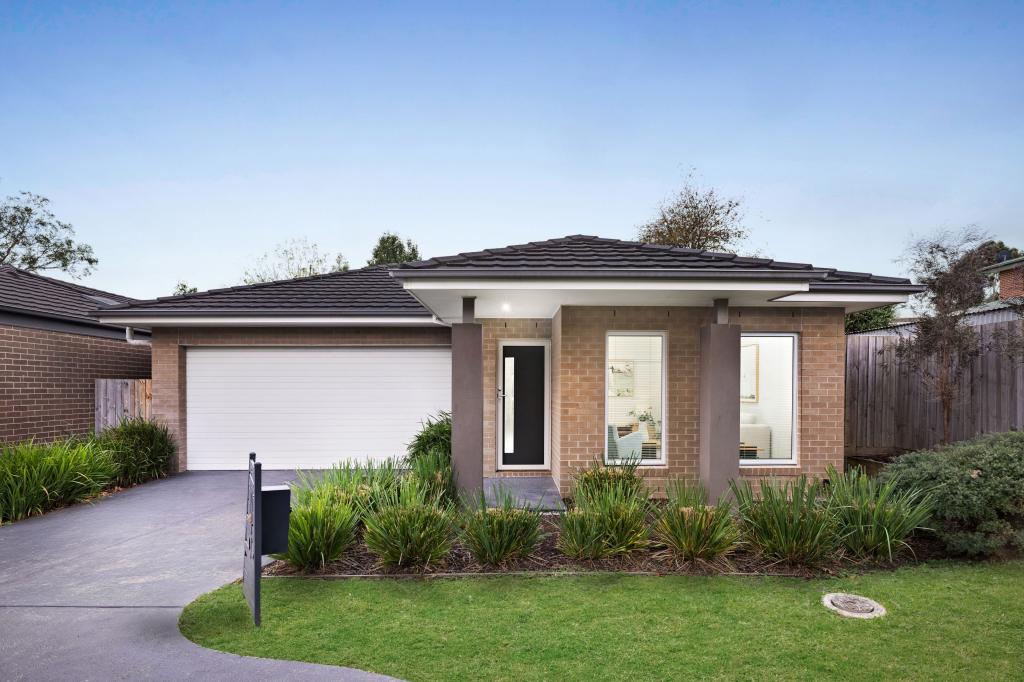 18 Silvergrass Ct, Croydon, VIC 3136