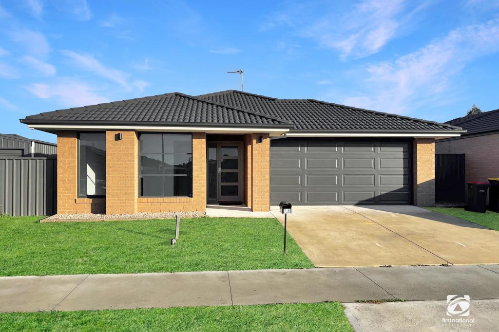 13 Kennelly Cres, Stratford, VIC 3862