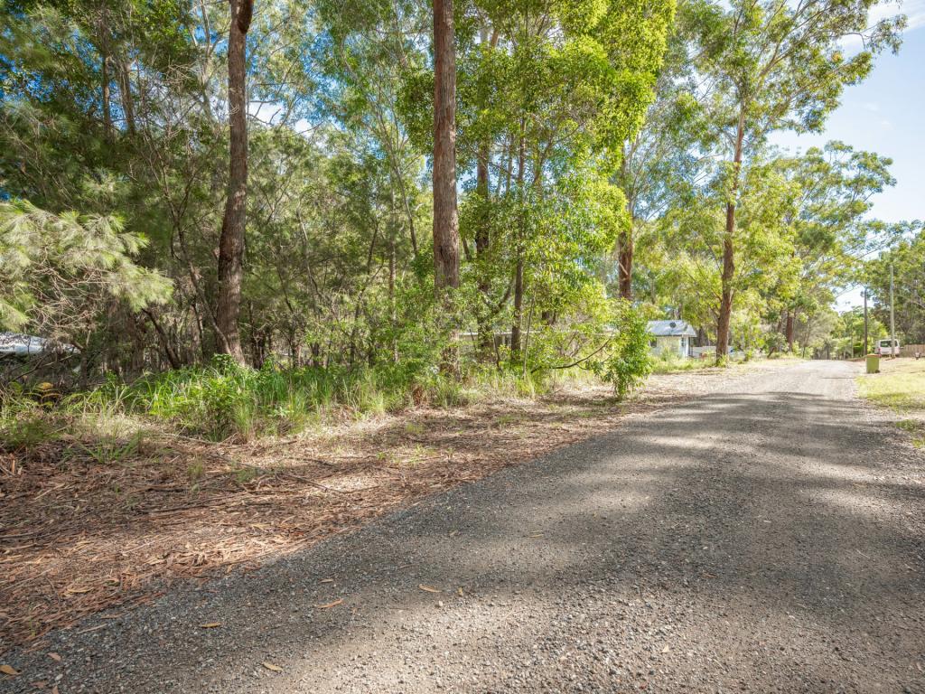 28 Coombah Dr, Russell Island, QLD 4184