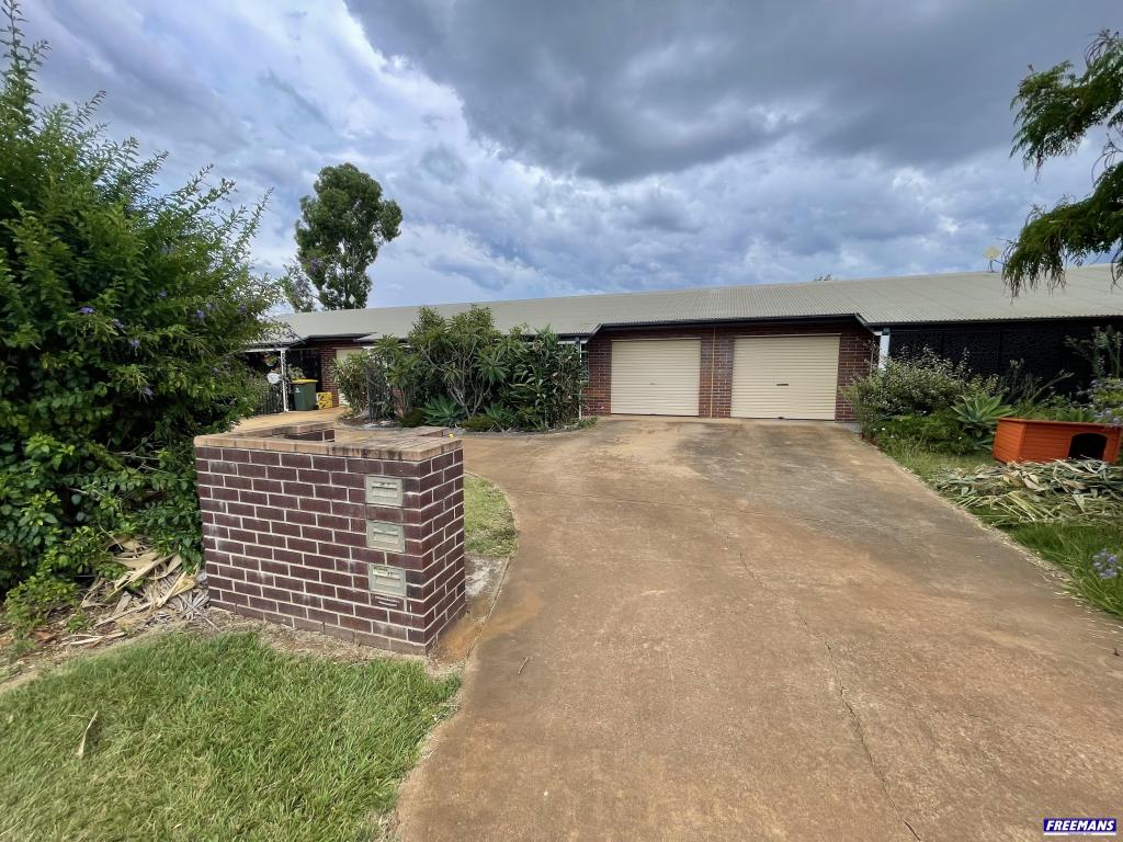2/1 Rae St, Kingaroy, QLD 4610