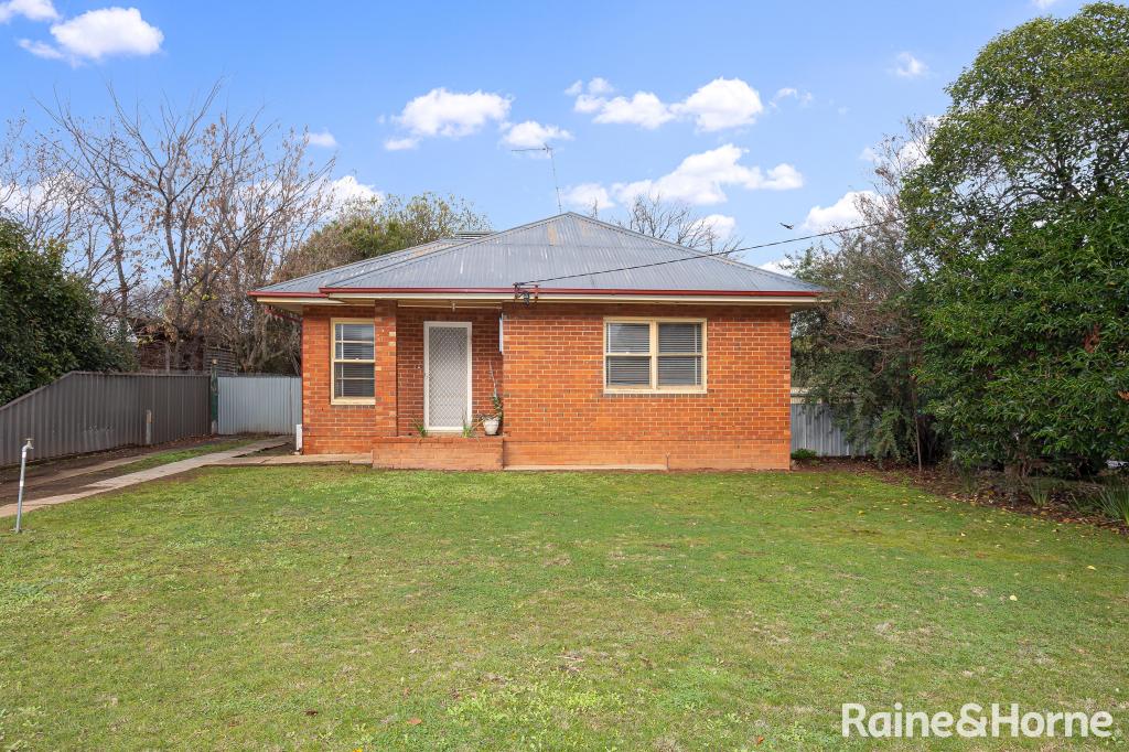 88 Fernleigh Rd, Mount Austin, NSW 2650