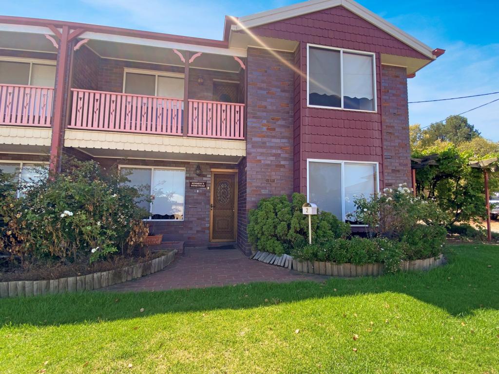 2/1 Cypress St, Leeton, NSW 2705