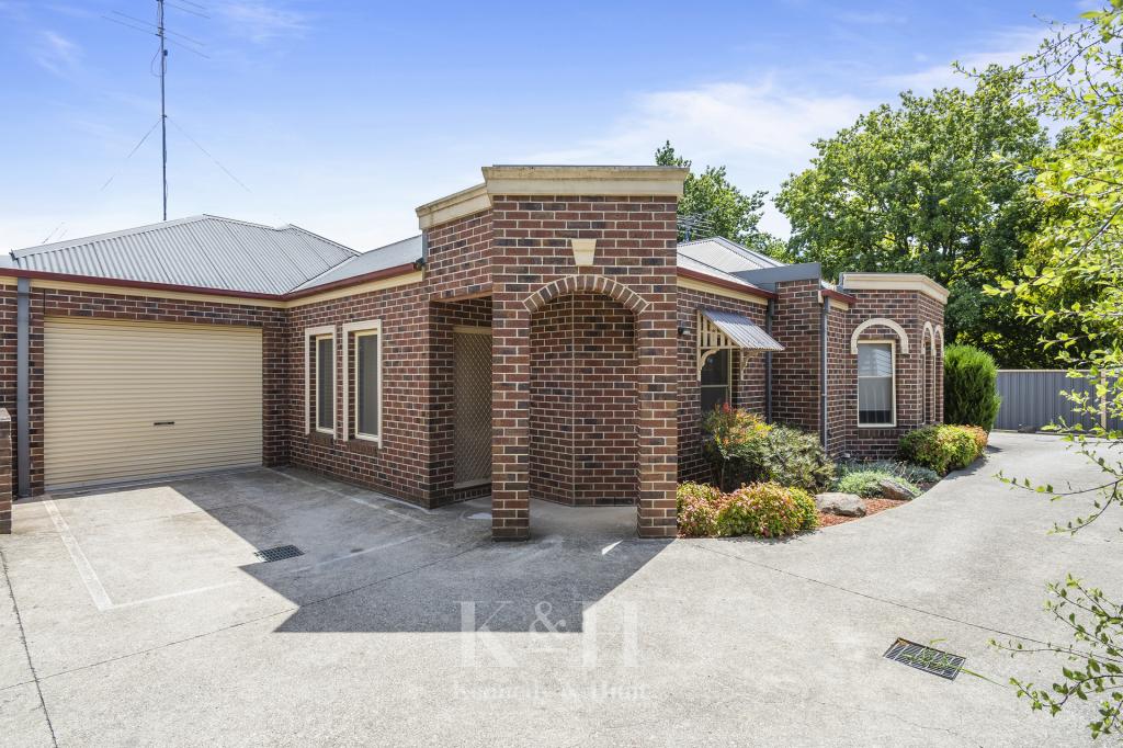 2/12 Melbourne Rd, Gisborne, VIC 3437