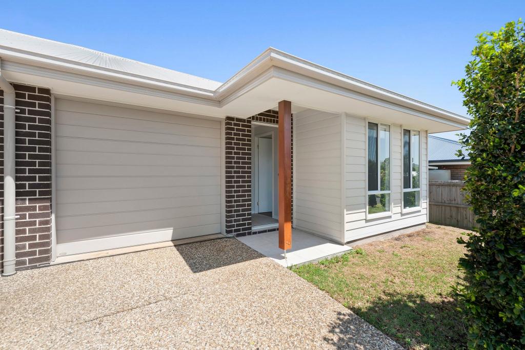 2/10 TREVATT ST, WESTBROOK, QLD 4350