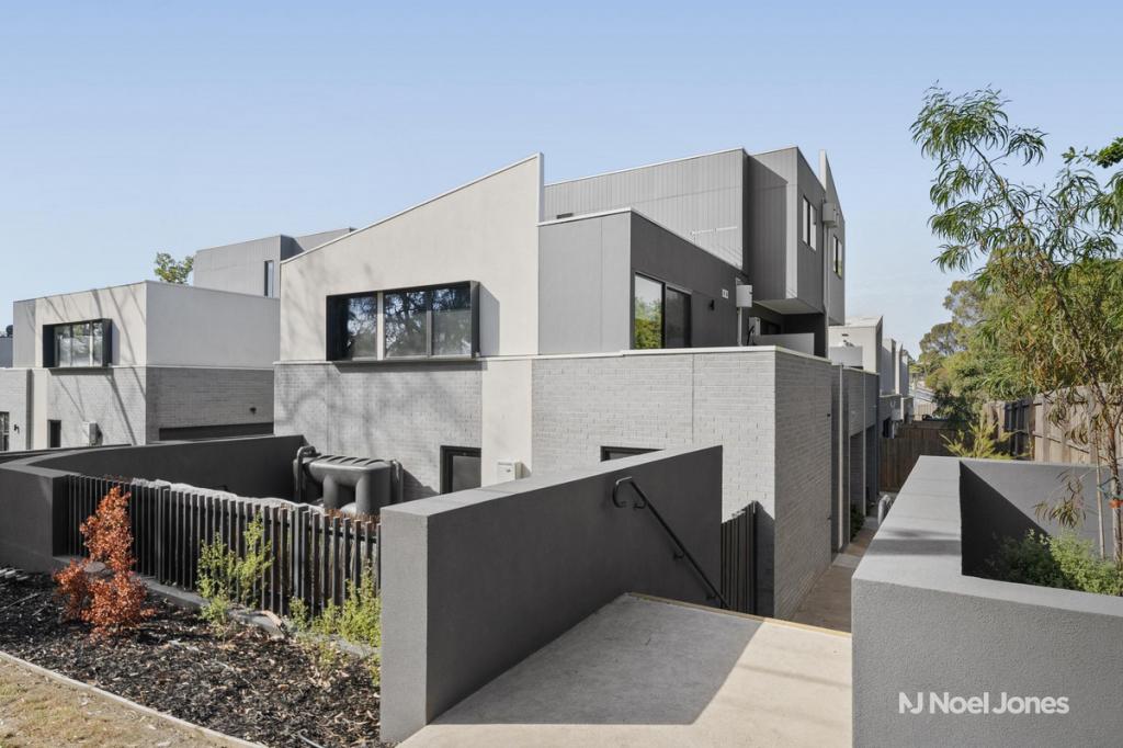 13 Hermes Cl, Mooroolbark, VIC 3138