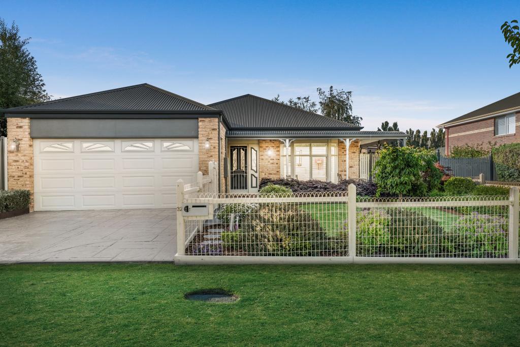 32 PENDELTON PL, LYSTERFIELD, VIC 3156