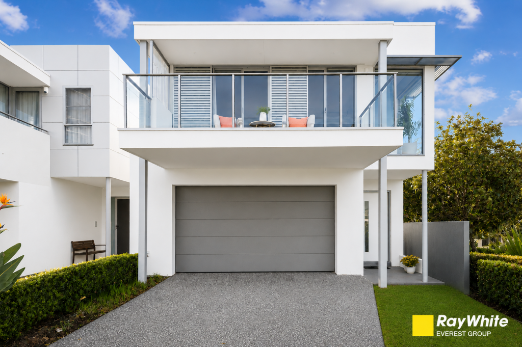 34 SOLENT CCT, NORWEST, NSW 2153