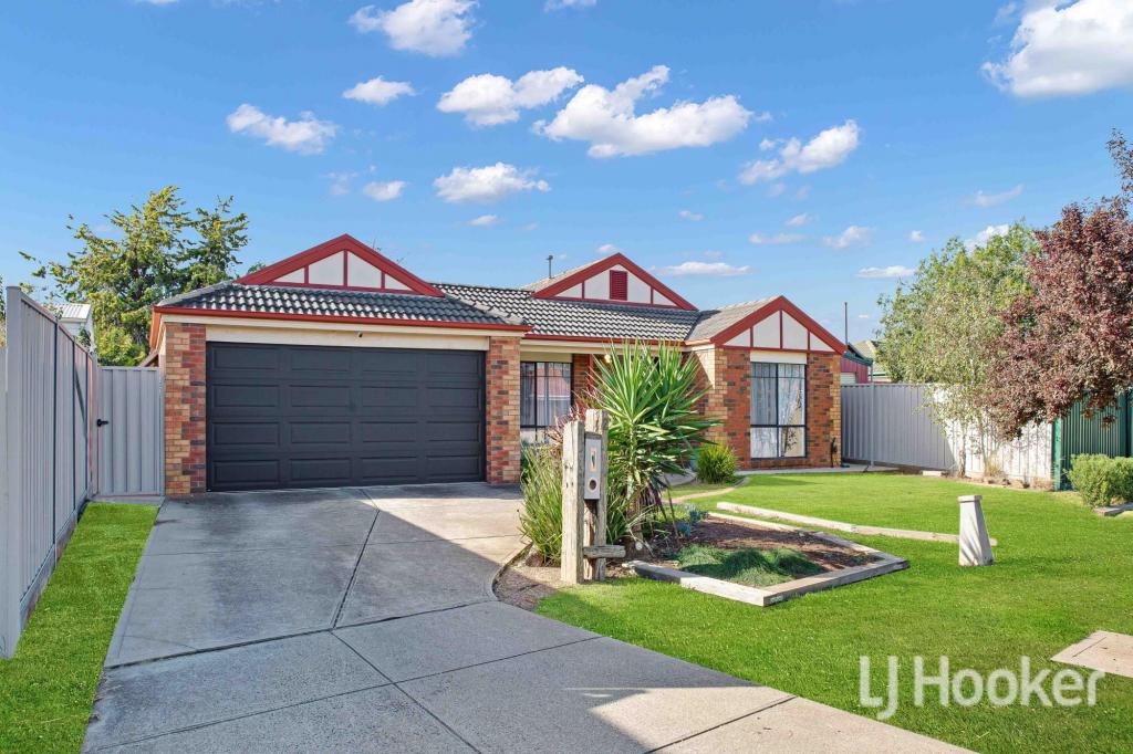2 Endeavour Pl, Melton West, VIC 3337