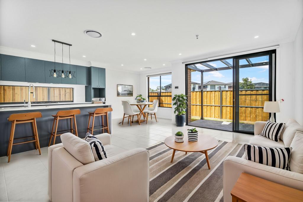 8 Romagnola St, Box Hill, NSW 2765