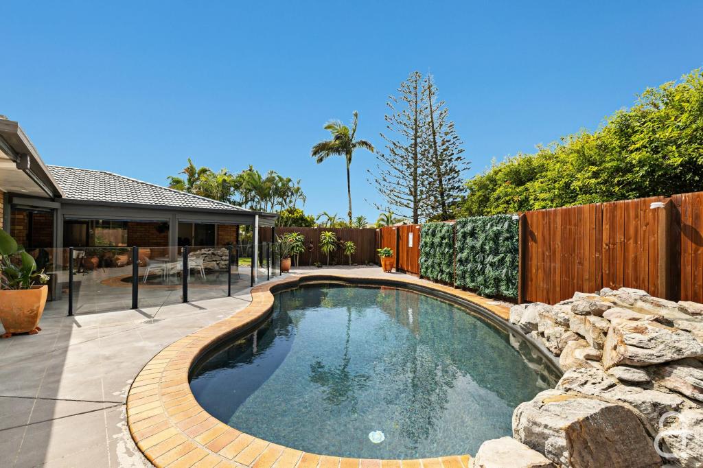 4 Jasmin Cir, Bokarina, QLD 4575
