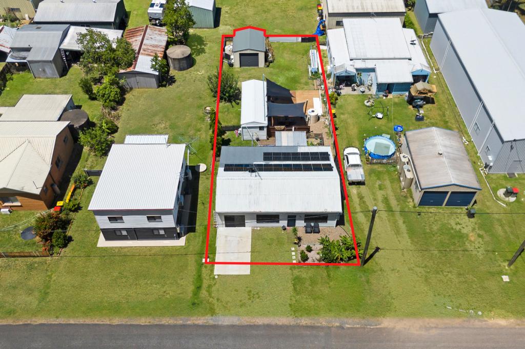56 Prince Charles Ave, Seaforth, QLD 4741