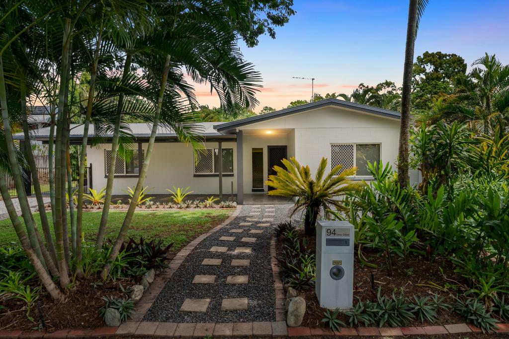 Contact agent for address, HOLLOWAYS BEACH, QLD 4878