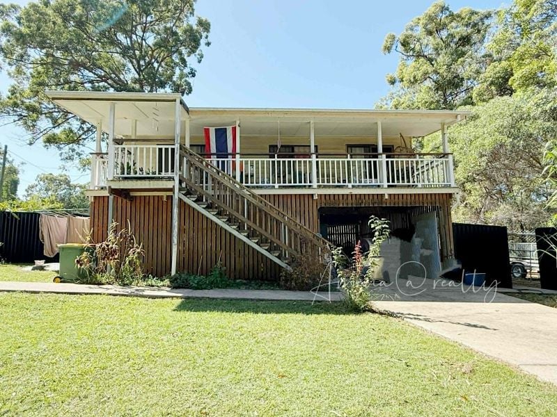 42 Belgrave Rd, Russell Island, QLD 4184