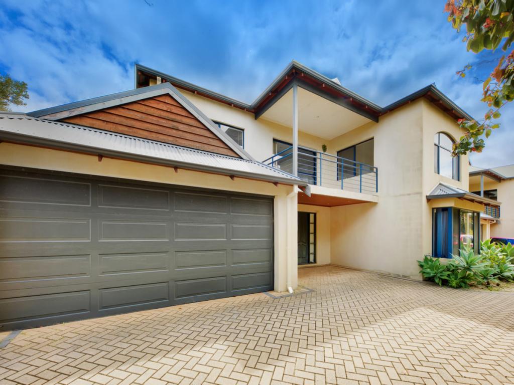 144A FLINDERS ST, YOKINE, WA 6060