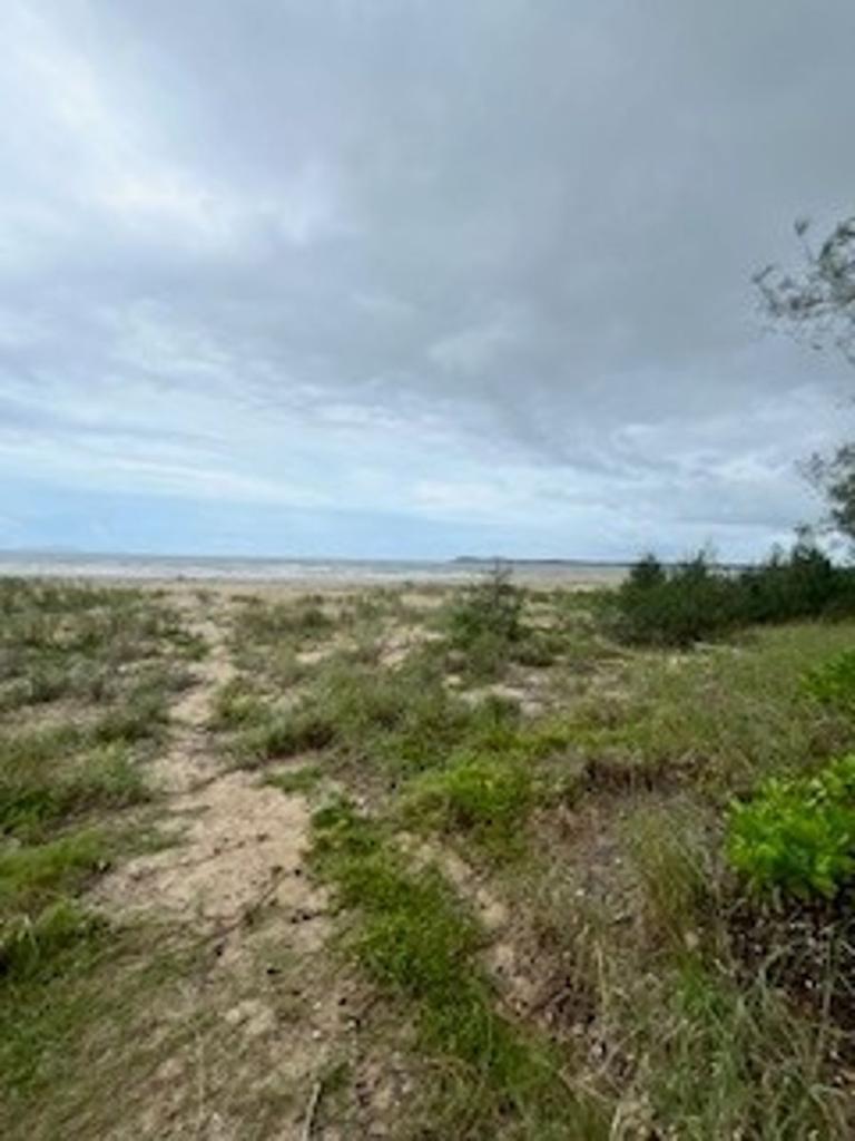 19 Coral Dr, Blacks Beach, QLD 4740