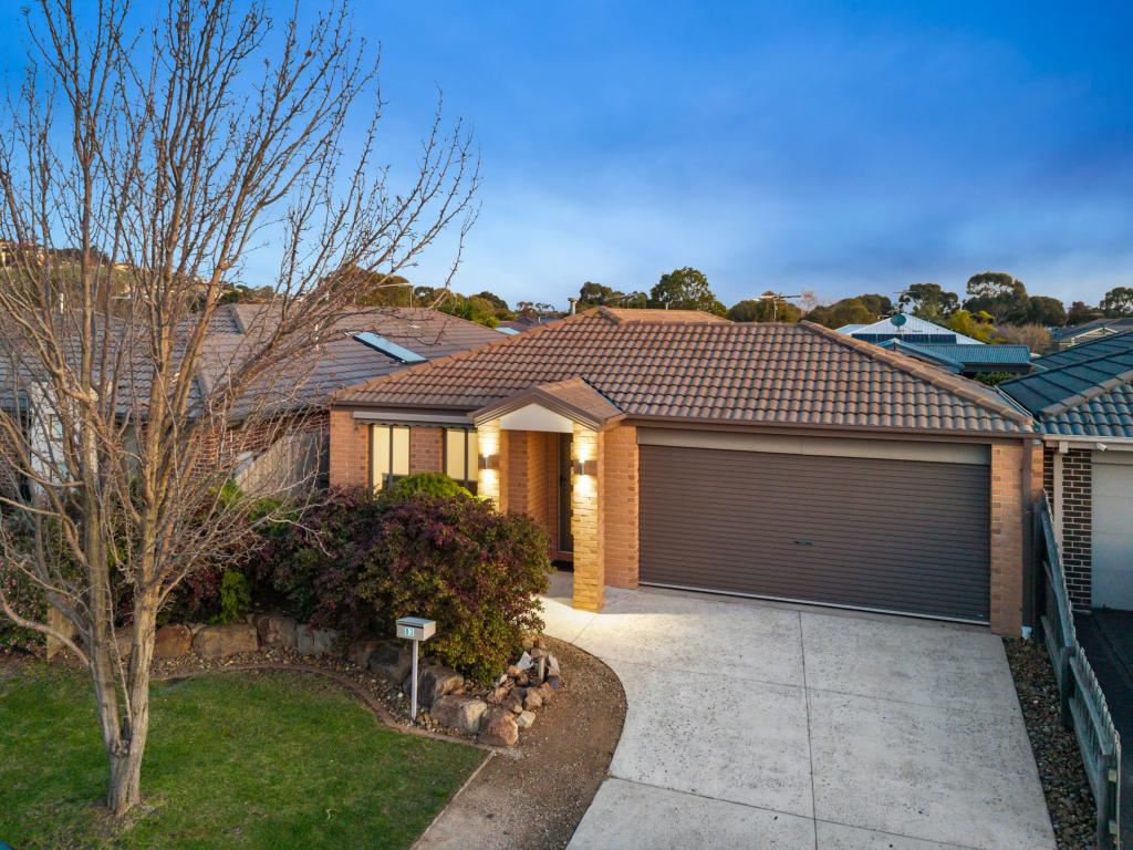 83 MELISSA WAY, PAKENHAM, VIC 3810