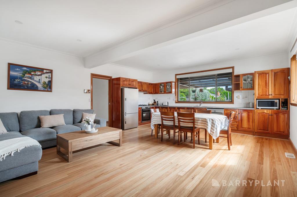 82 Broadhurst Ave, Reservoir, VIC 3073