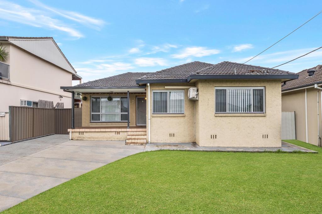 11 Benelong Ave, Smithfield, NSW 2164