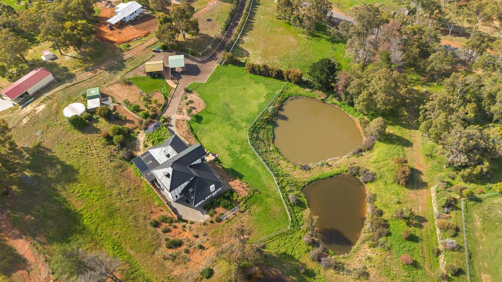 149 Carradine Rd, Bedfordale, WA 6112